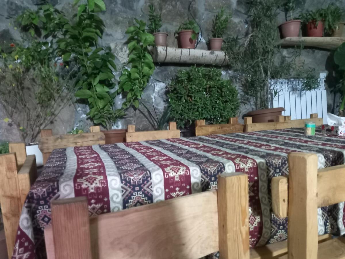Byurakan Guesthouse & Cottage Zewnętrze zdjęcie