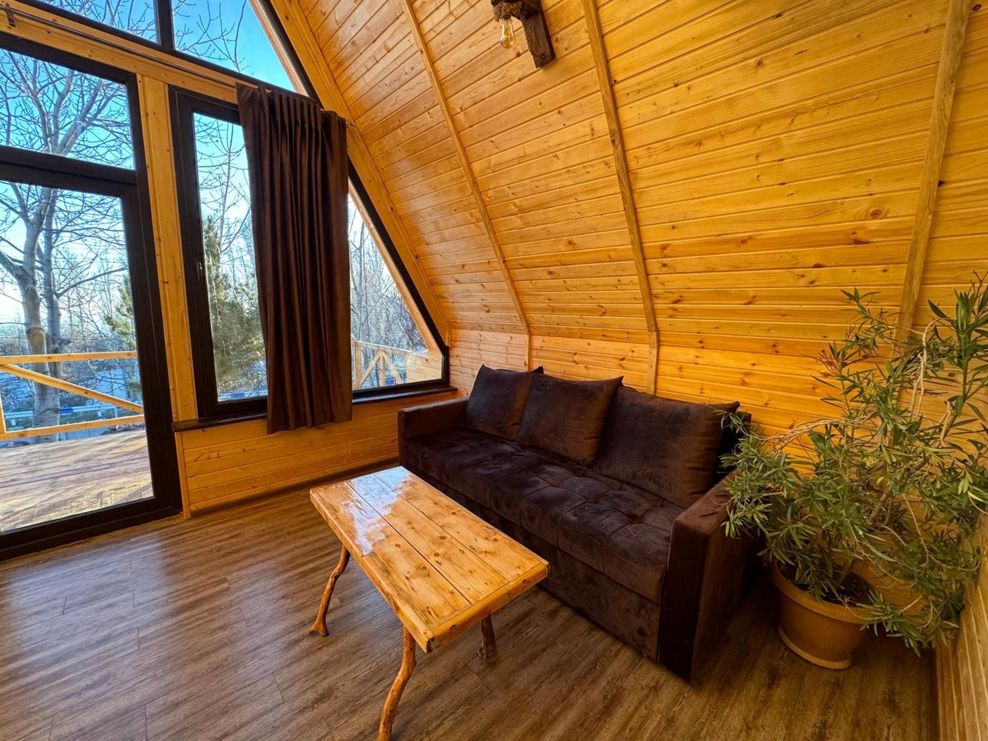 Byurakan Guesthouse & Cottage Zewnętrze zdjęcie