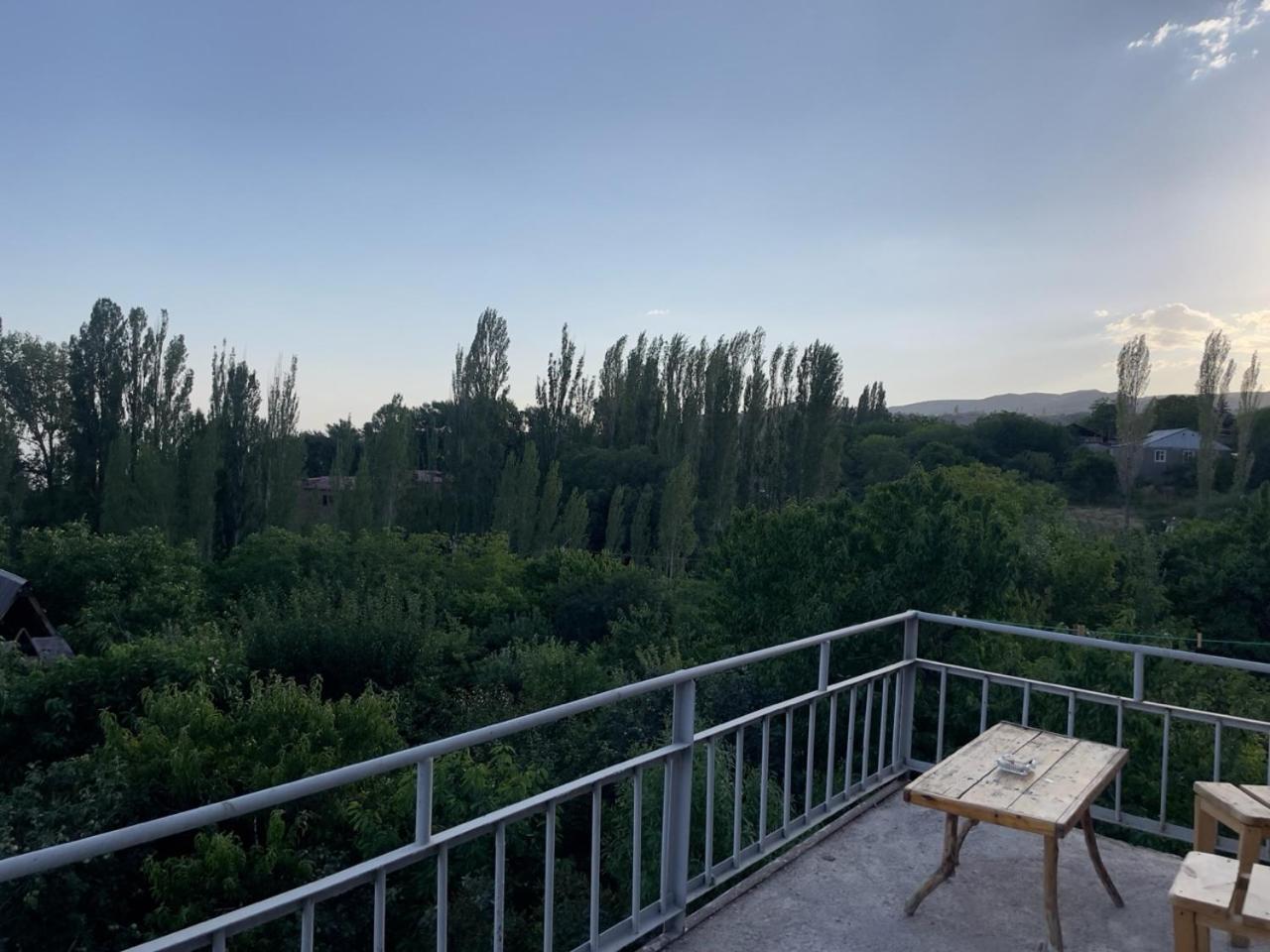 Byurakan Guesthouse & Cottage Zewnętrze zdjęcie